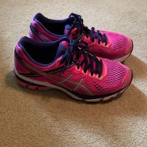 Women’s ASICS Running Shoes - Size 8